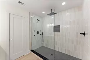 172 Llewellyn St, Clarkesville, GA 30523 - Photo 25