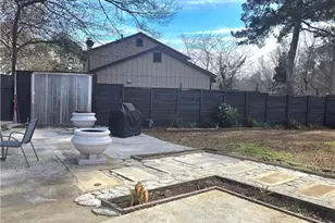 4796 Kellys Mill Dr NW, Lilburn, GA 30047 - Photo 5