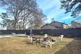 4796 Kellys Mill Dr NW, Lilburn, GA 30047 - Photo 9