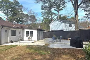 4796 Kellys Mill Dr NW, Lilburn, GA 30047 - Photo 7