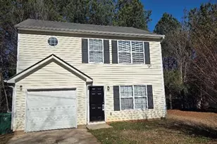 7146 Ravenwood Ln, Lithonia, GA 30038 - Photo 1