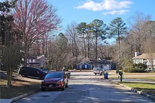 708 Greenhedge Dr, Stone Mountain, GA 30088 - Photo 25