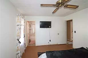 708 Greenhedge Dr, Stone Mountain, GA 30088 - Photo 17