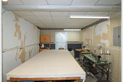 708 Greenhedge Drive, Stone Mountain, GA 30088 - Photo 21