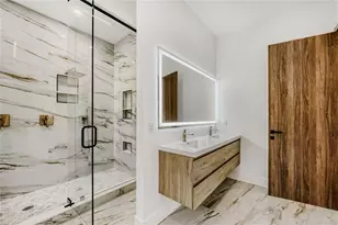 4250 Carmain Dr NE, Atlanta, GA 30342 - Photo 17