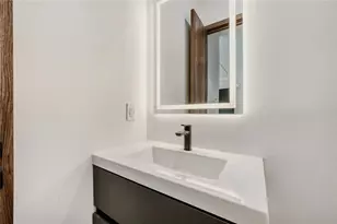 4250 Carmain Dr NE, Atlanta, GA 30342 - Photo 23