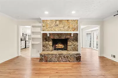 910 Windsor Trl, Roswell, GA 30076 - Photo 9