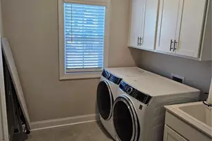 637 Skytop Dr, Cumming, GA 30040 - Photo 9