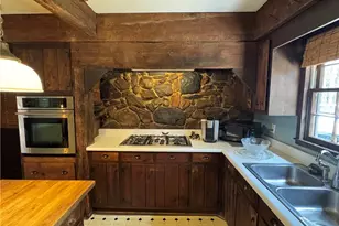 933 Viking Dr, Stone Mountain, GA 30083 - Photo 21