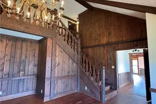 933 Viking Dr, Stone Mountain, GA 30083 - Photo 15