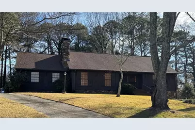 933 Viking Drive, Stone Mountain, GA 30083 - Photo 3