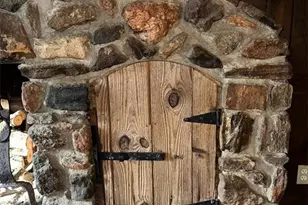 933 Viking Dr, Stone Mountain, GA 30083 - Photo 25