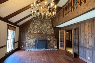 933 Viking Dr, Stone Mountain, GA 30083 - Photo 15