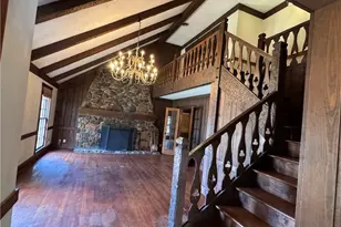 933 Viking Dr, Stone Mountain, GA 30083 - Photo 11