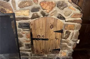 933 Viking Dr, Stone Mountain, GA 30083 - Photo 79