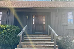 933 Viking Dr, Stone Mountain, GA 30083 - Photo 9