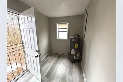 540 Hamilton E Holmes Drive NW, Atlanta, GA 30318 - Photo 17