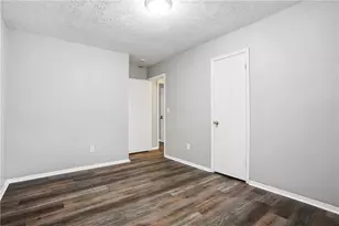 1045 Forest Path, Stone Mountain, GA 30088 - Photo 21