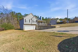 304 Diamond Ct, Carrollton, GA 30116 - Photo 3