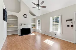 304 Diamond Ct, Carrollton, GA 30116 - Photo 9