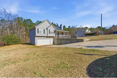 304 Diamond Court, Carrollton, GA 30116 - Photo 3