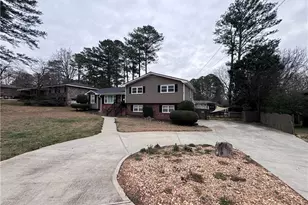 3954 Manhattan Dr NE, Kennesaw, GA 30144 - Photo 1