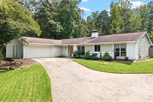 1365 Ridgefield Dr, Roswell, GA 30075 - Photo 3