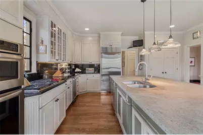 5960 Winterthur Drive, Atlanta, GA 30328 - Photo 9