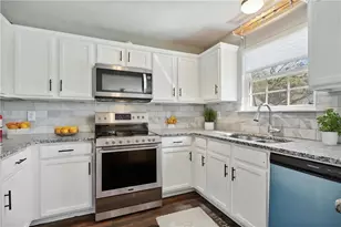 2400 Hampton Estates Dr SW, Marietta, GA 30008 - Photo 9