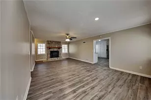 220 Sabrina Ct, Woodstock, GA 30188 - Photo 3