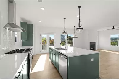 369 King's Landing, Hapeville, GA 30354 - Photo 7