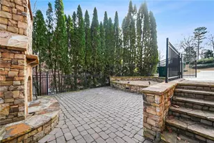 225 Lake Summit View, Atlanta, GA 30342 - Photo 45