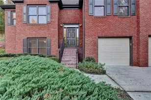 655 Golden Meadows Ln, Suwanee, GA 30024 - Photo 3