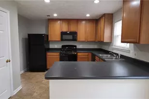 623 Hawthorn Ln, Grayson, GA 30017 - Photo 9