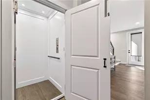 2722 Thornewilde Wy, Atlanta, GA 30339 - Photo 9