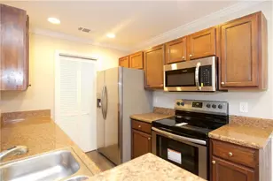 225 Warm Springs Cir, Roswell, GA 30075 - Photo 5