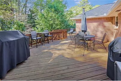 5735 Riverwood Drive, Atlanta, GA 30328 - Photo 39