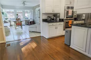 5735 Riverwood Dr, Atlanta, GA 30328 - Photo 9