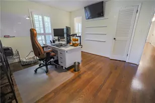 5735 Riverwood Dr, Atlanta, GA 30328 - Photo 21