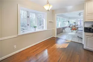 5735 Riverwood Dr, Atlanta, GA 30328 - Photo 9