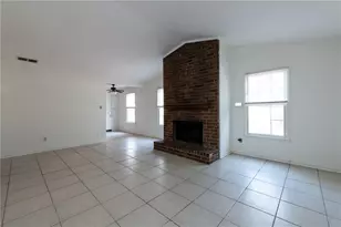 8173 Magnolia Dr, Jonesboro, GA 30238 - Photo 5