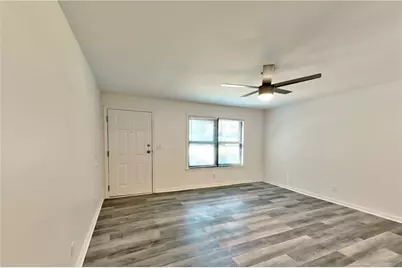 559 Evergreen Terrace, Forest Park, GA 30297 - Photo 5