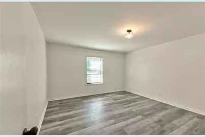 559 Evergreen Terrace, Forest Park, GA 30297 - Photo 9