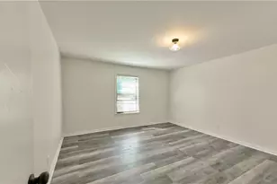 559 Evergreen Terrace, Forest Park, GA 30297 - Photo 9