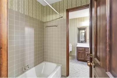 5249 Santee Street SW, Stone Mountain, GA 30087 - Photo 15