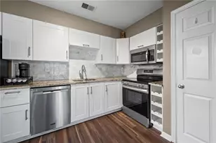 3 Plantation Dr NE Unit #A Dr NE, Atlanta, GA 30324 - Photo 7