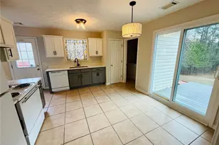 325 Dreamland Ct, Winder, GA 30680 - Photo 3