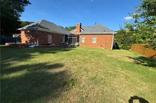 115 Parkview Trace Pass SW, Lilburn, GA 30047 - Photo 5