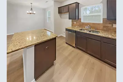 11911 Lovejoy Crossing Way, Hampton, GA 30228 - Photo 9