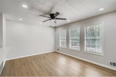 644 Navarre Drive, Stone Mountain, GA 30087 - Photo 5